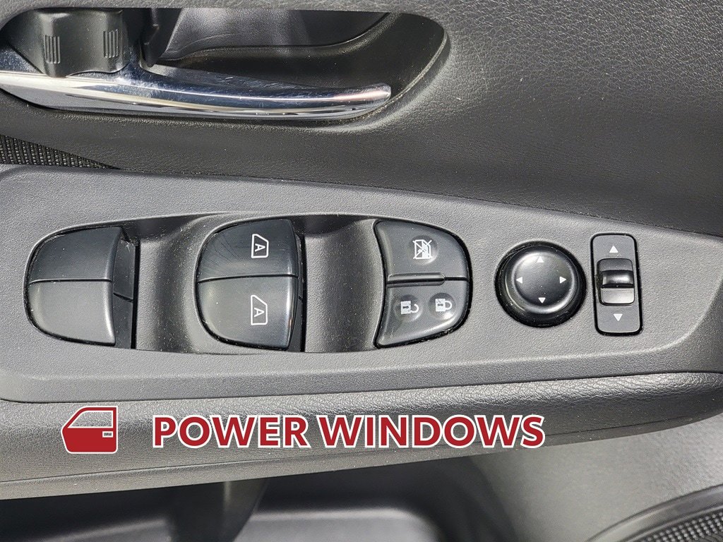 Used 2022 Nissan Kicks SV FWD image 24