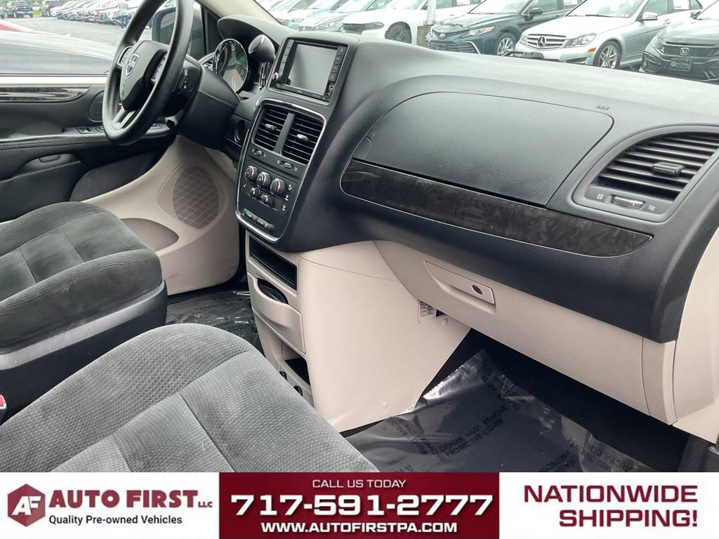 Used 2017 Dodge Grand Caravan SE w/ Power Window Group FWD image 16