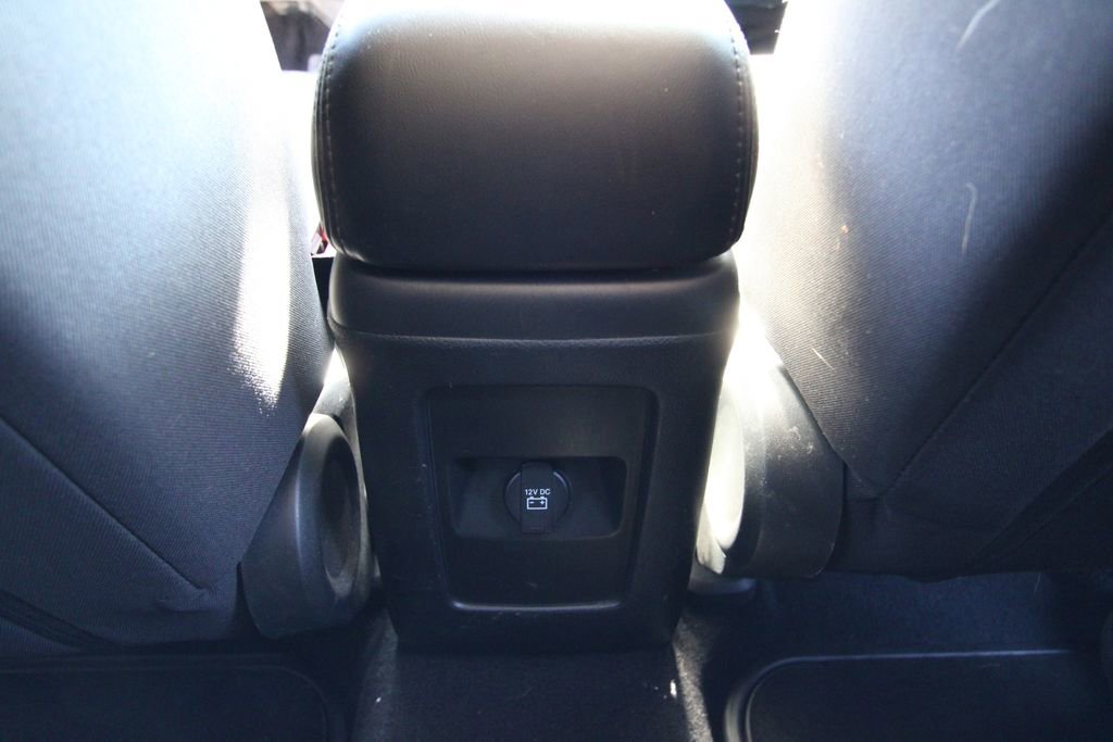 Used 2018 Dodge Journey SE FWD image 34