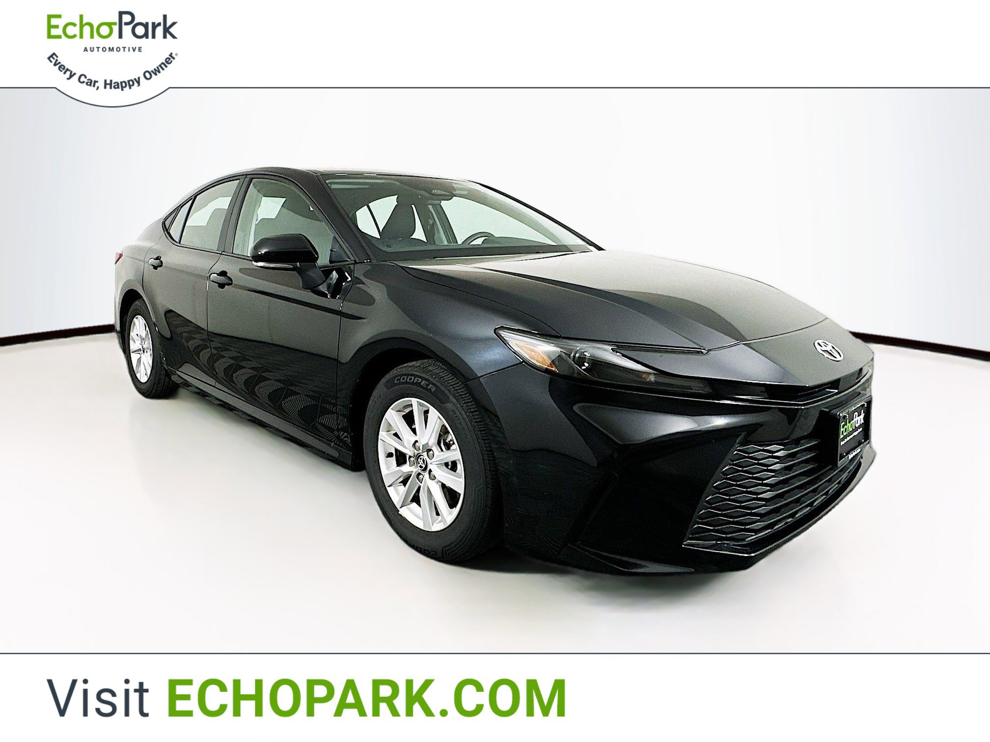 Used 2025 Toyota Camry LE image 1