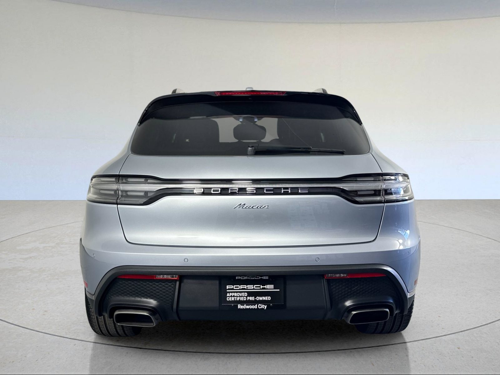Certified 2025 Porsche Macan AWD/4WD image 7