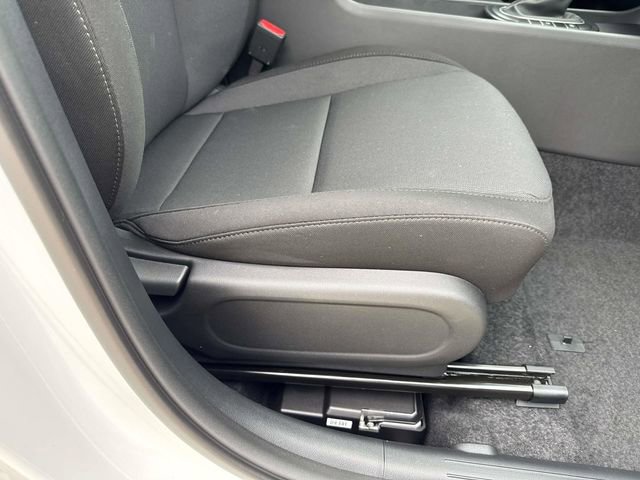 New 2026 Hyundai Kona SE image 17
