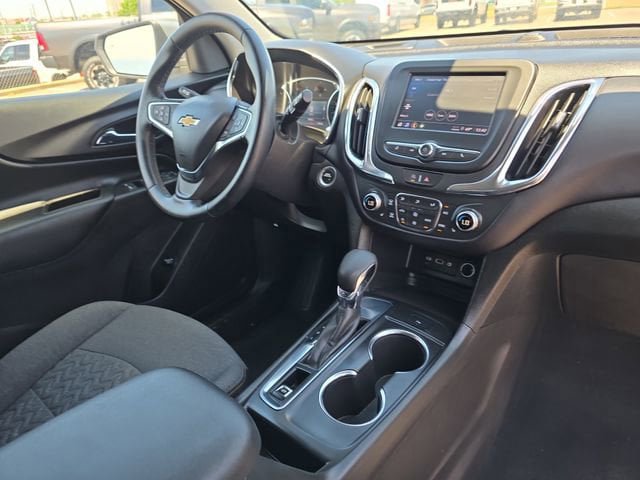 Used 2023 Chevrolet Equinox LT FWD image 16