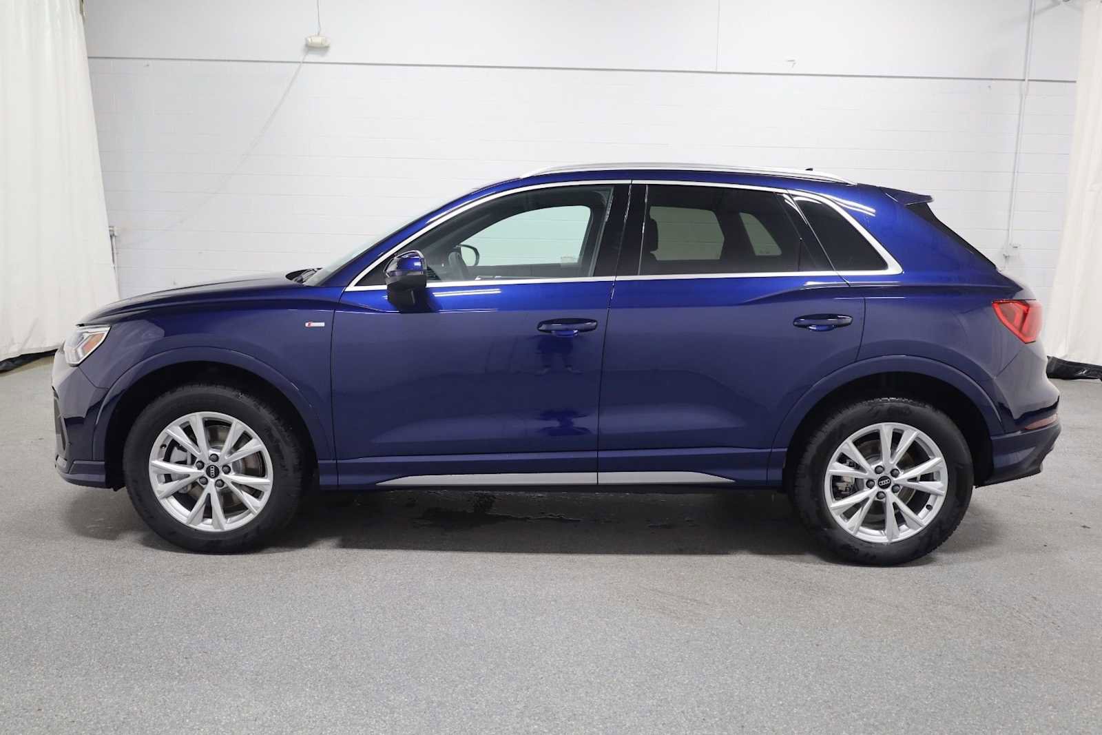New 2025 Audi Q3 2.0T Premium image 2