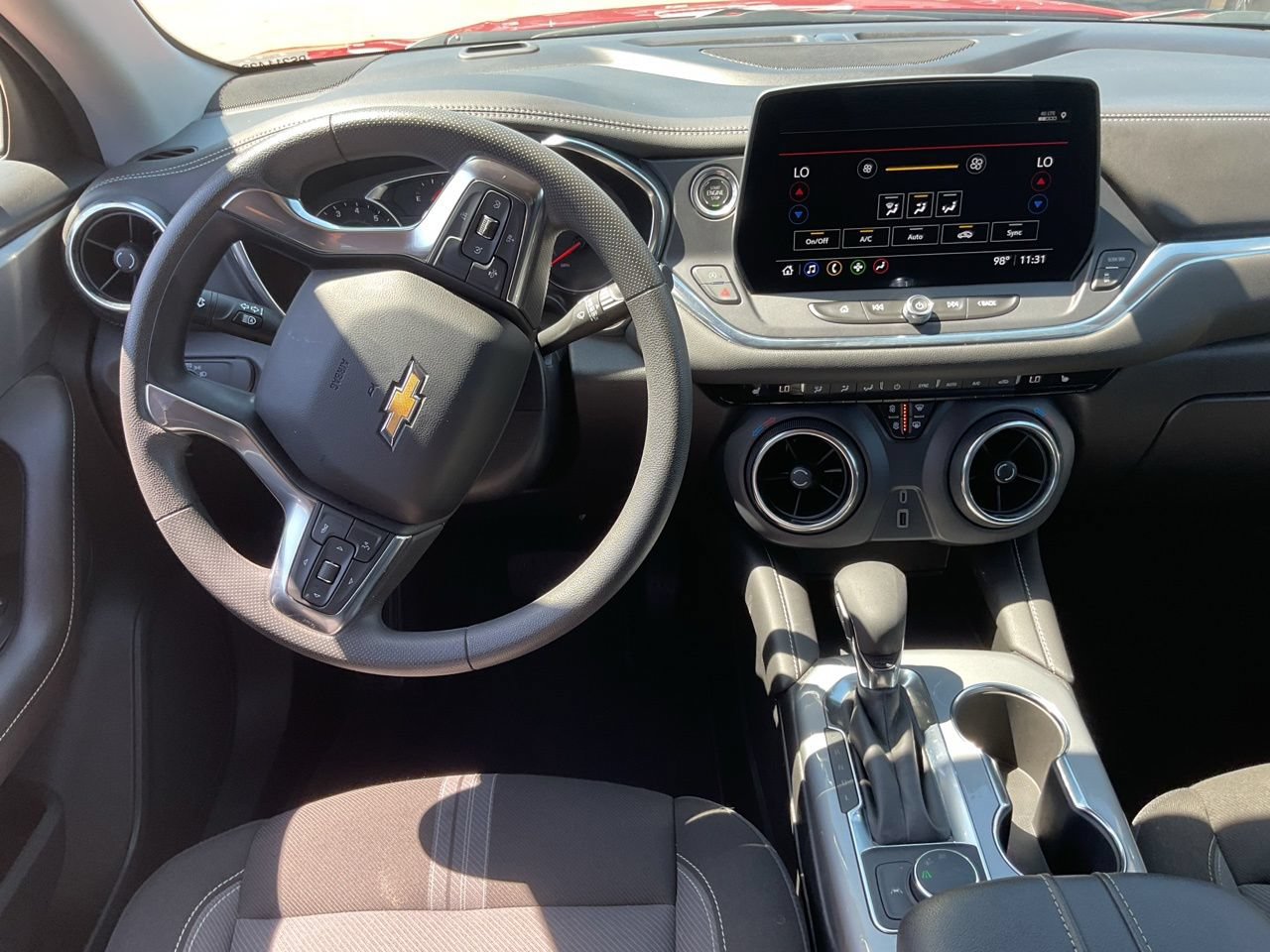 Used 2025 Chevrolet Blazer LT FWD image 13