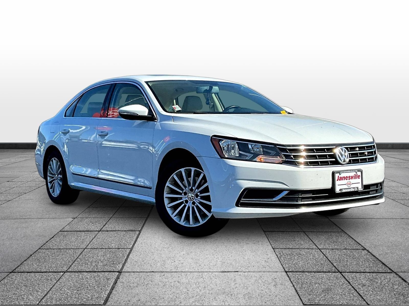 Used 2017 Volkswagen Passat 1.8T SE FWD video 1