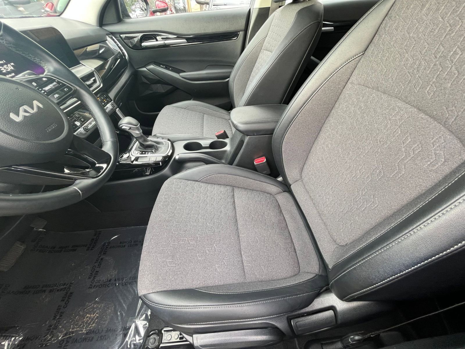 Used 2025 Kia Seltos S image 29