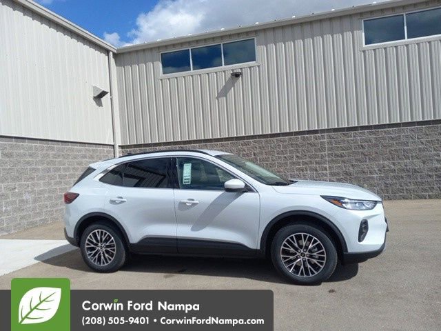 New 2025 Ford Escape SE image 2
