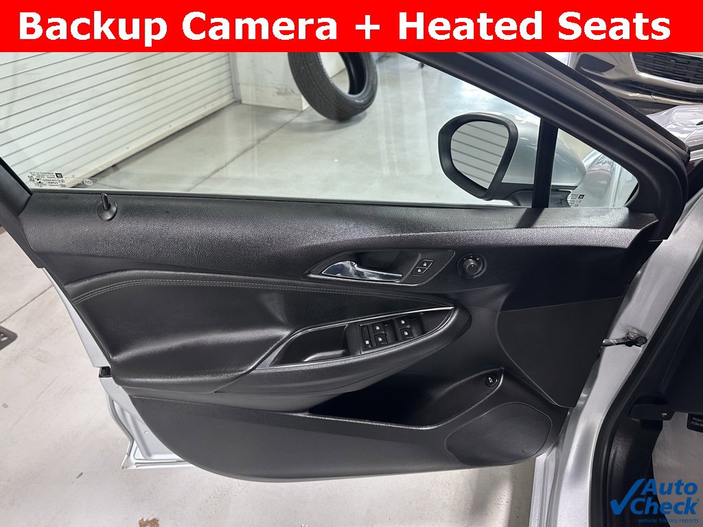 Used 2017 Chevrolet Cruze Premier image 9