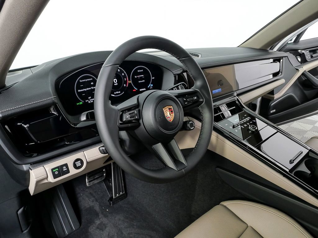 New 2026 Porsche Panamera image 4
