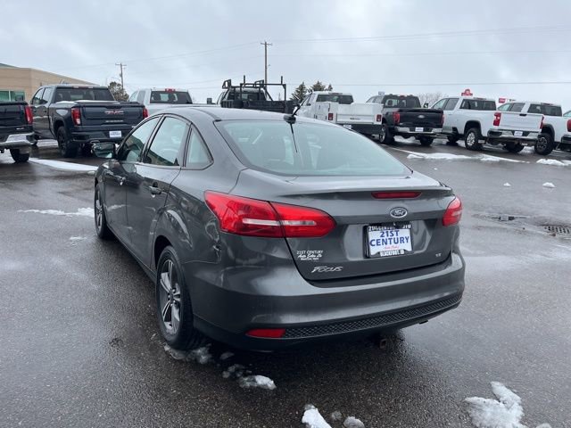 Used 2018 Ford Focus SE w/ SE Appearance Package FWD image 13