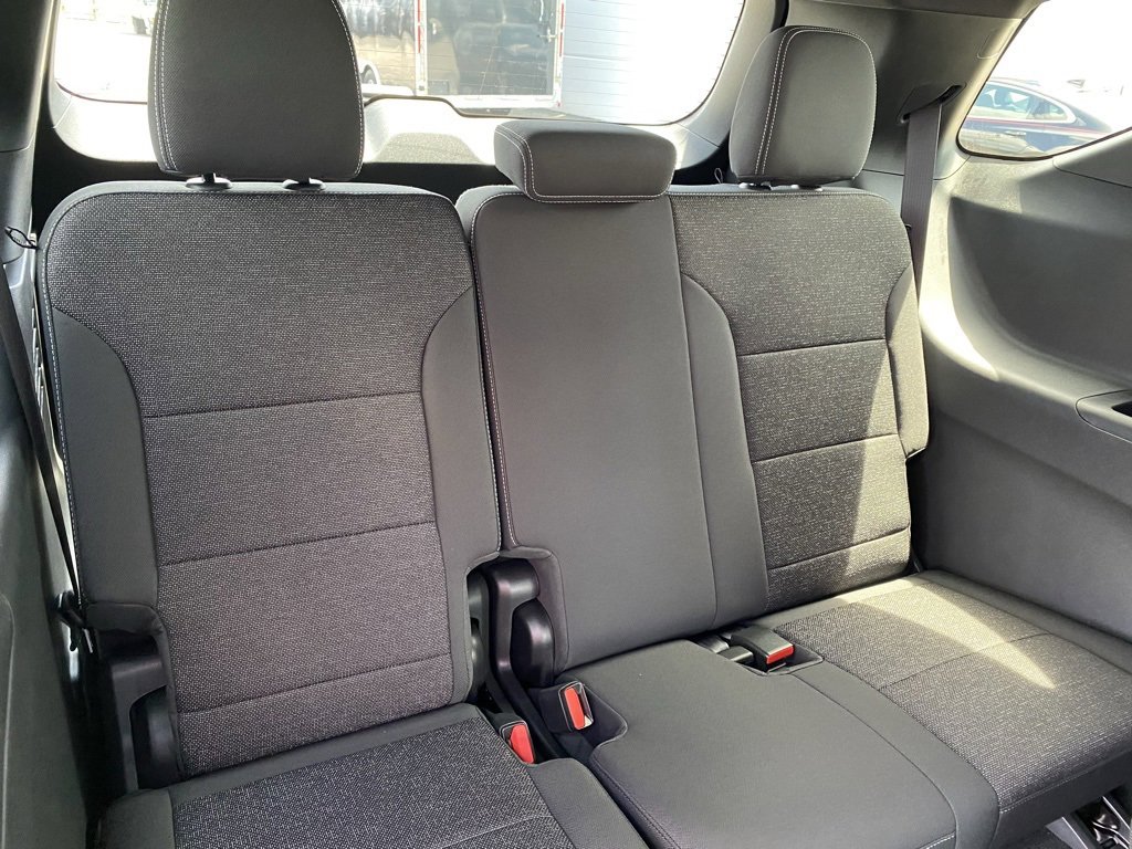 New 2025 Chevrolet Traverse LT image 29