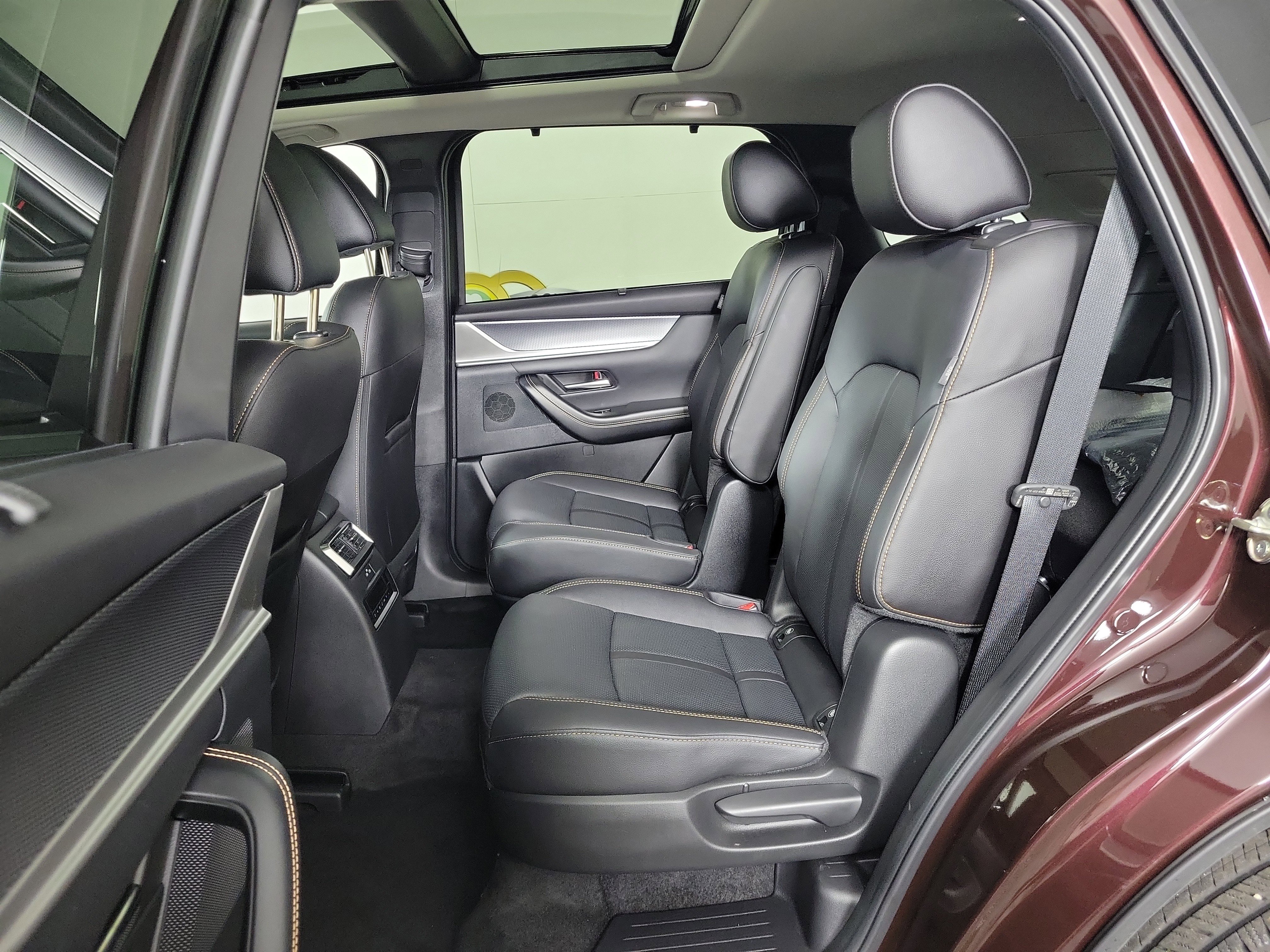 Certified 2025 MAZDA CX-90 Plug-In Hybrid w/Premium Sport image 12