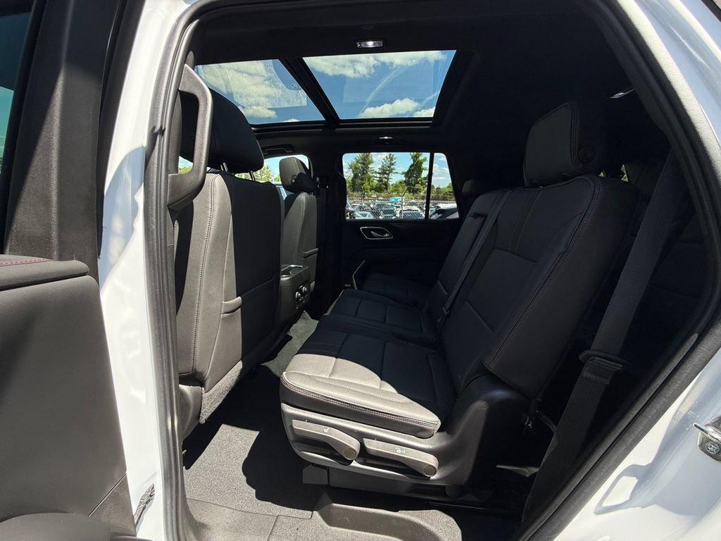 Used 2022 Chevrolet Tahoe RST w/ Luxury Package AWD/4WD image 23