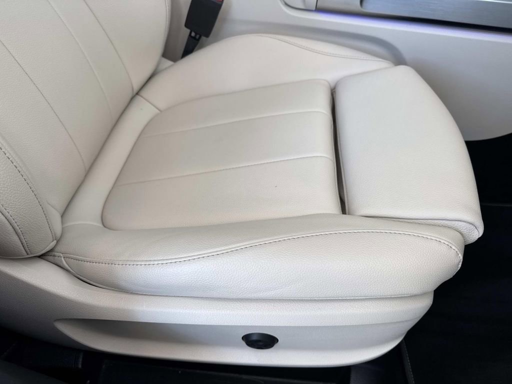 Used 2021 Mercedes-Benz GLB 250 image 12