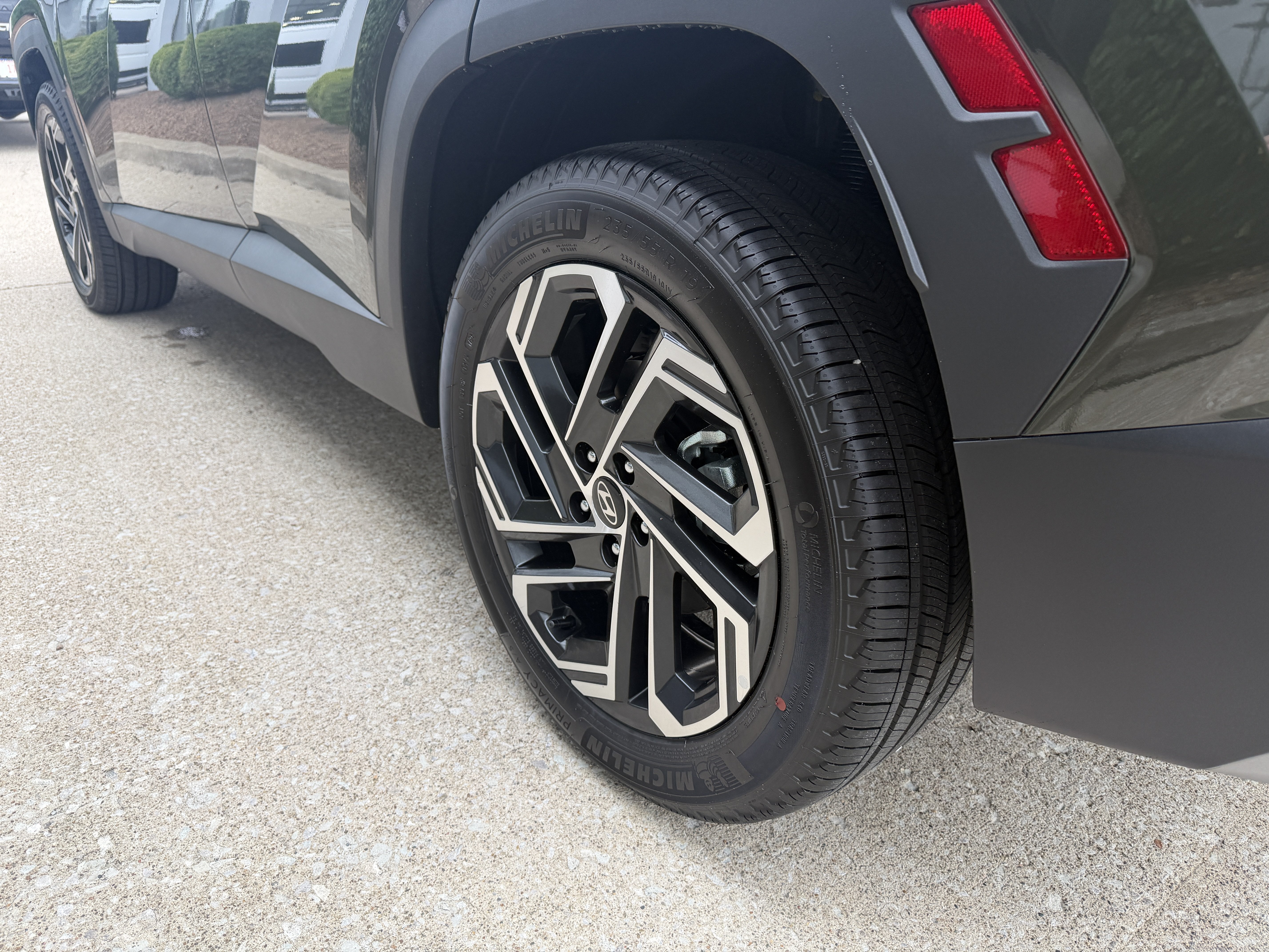 New 2026 Hyundai Tucson Limited AWD/4WD image 15