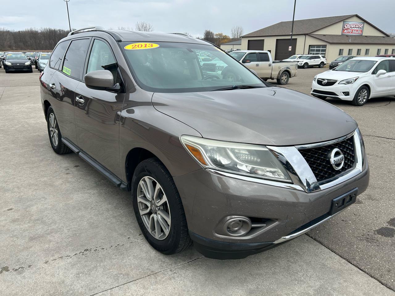 Used 2013 Nissan Pathfinder SV w/ Trailer Tow Pkg image 3