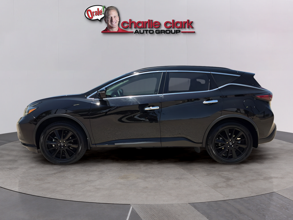 Used 2023 Nissan Murano SV w/ SV Midnight Edition Package FWD image 3