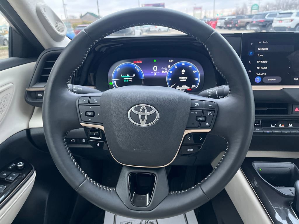 Certified 2025 Toyota Crown Limited image 15