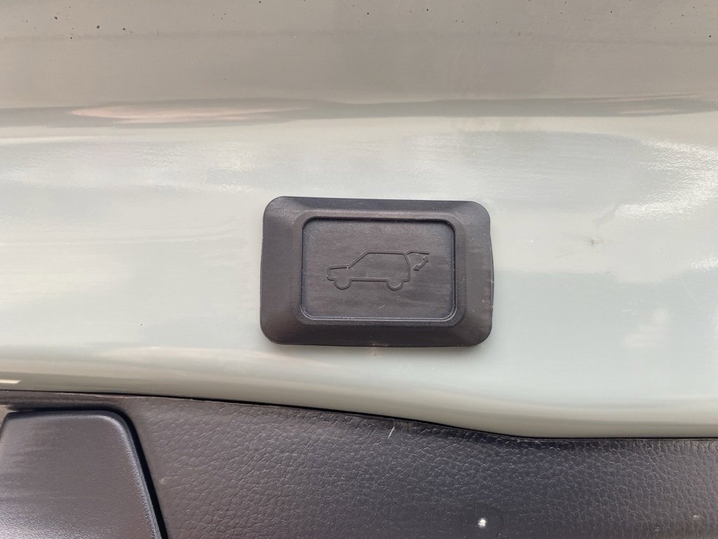 Used 2023 Toyota RAV4 XLE Premium image 18