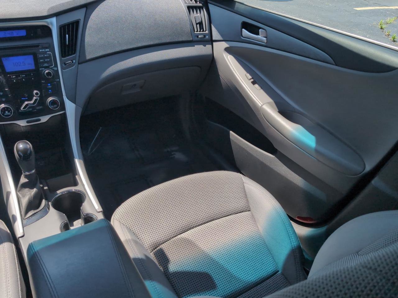 Used 2011 Hyundai Sonata GLS FWD image 15