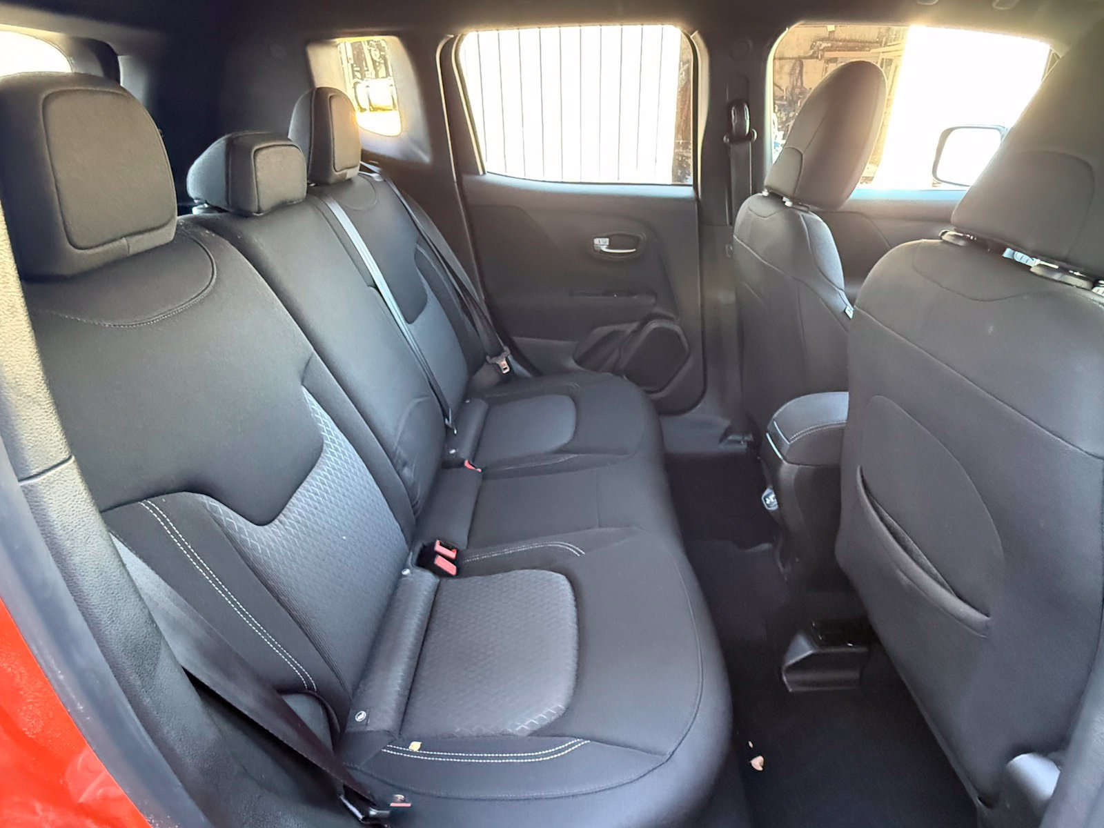 Used 2021 Jeep Renegade Latitude w/ Luxury Group II AWD/4WD image 15
