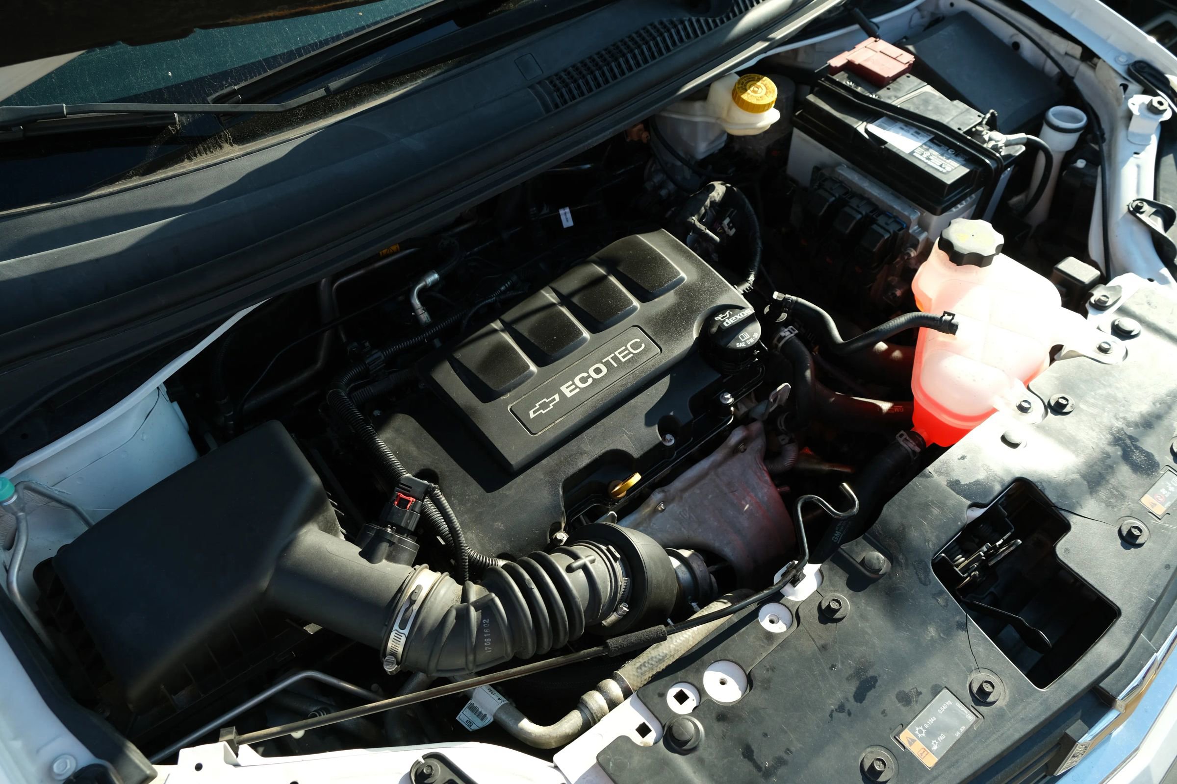 Used 2018 Chevrolet Sonic Premier w/ Driver Confidence Package image 41