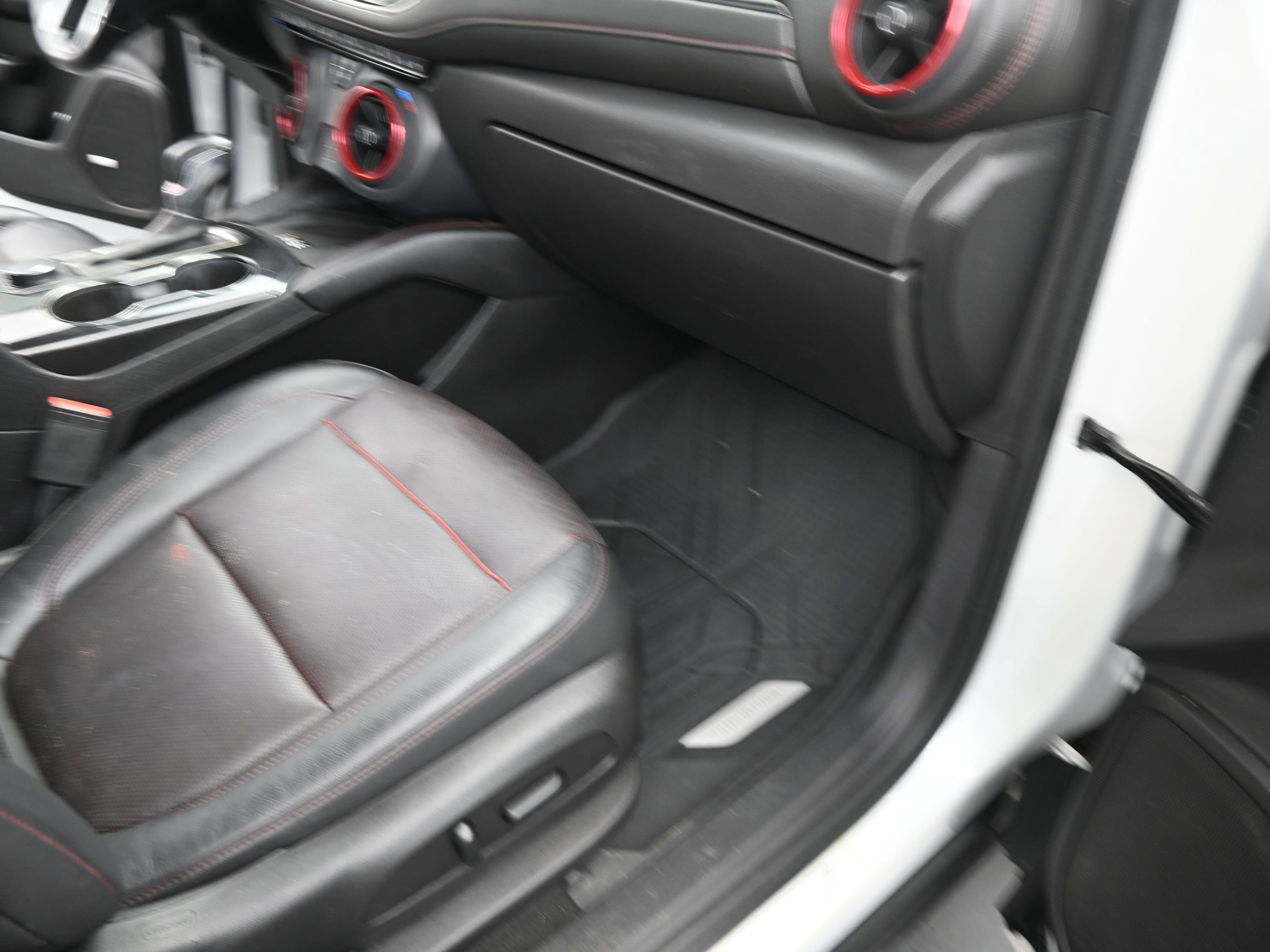 Used 2020 Chevrolet Blazer RS image 19