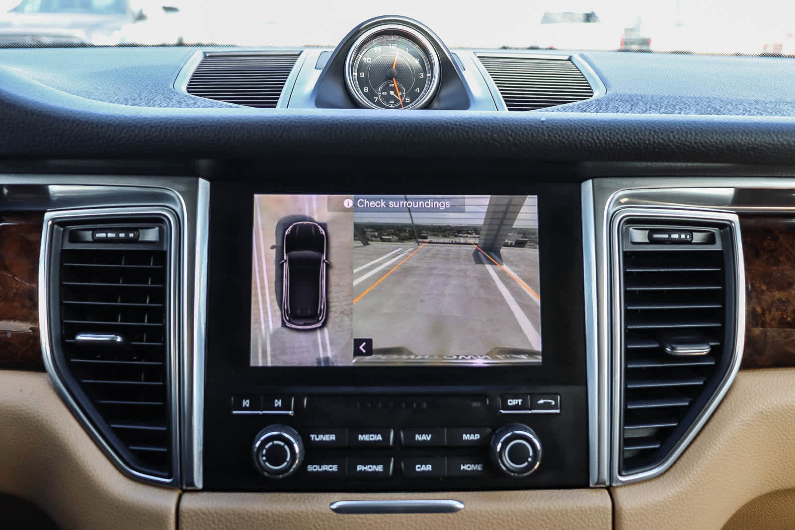 Used 2017 Porsche Macan S image 25