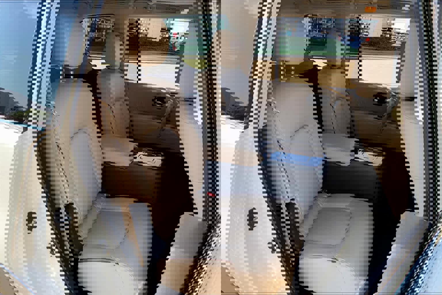 Used 2017 Nissan Armada Platinum w/ Captain Seat Package image 19