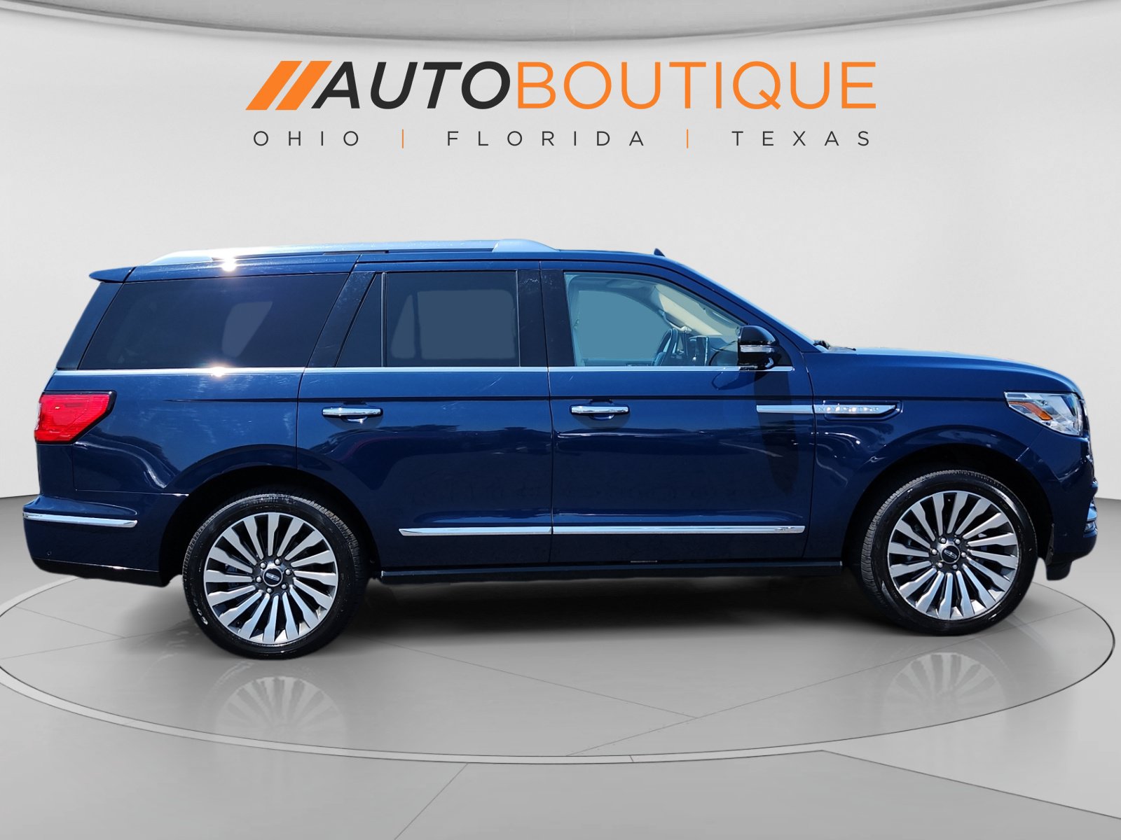 Used 2019 Lincoln Navigator Reserve AWD/4WD image 6