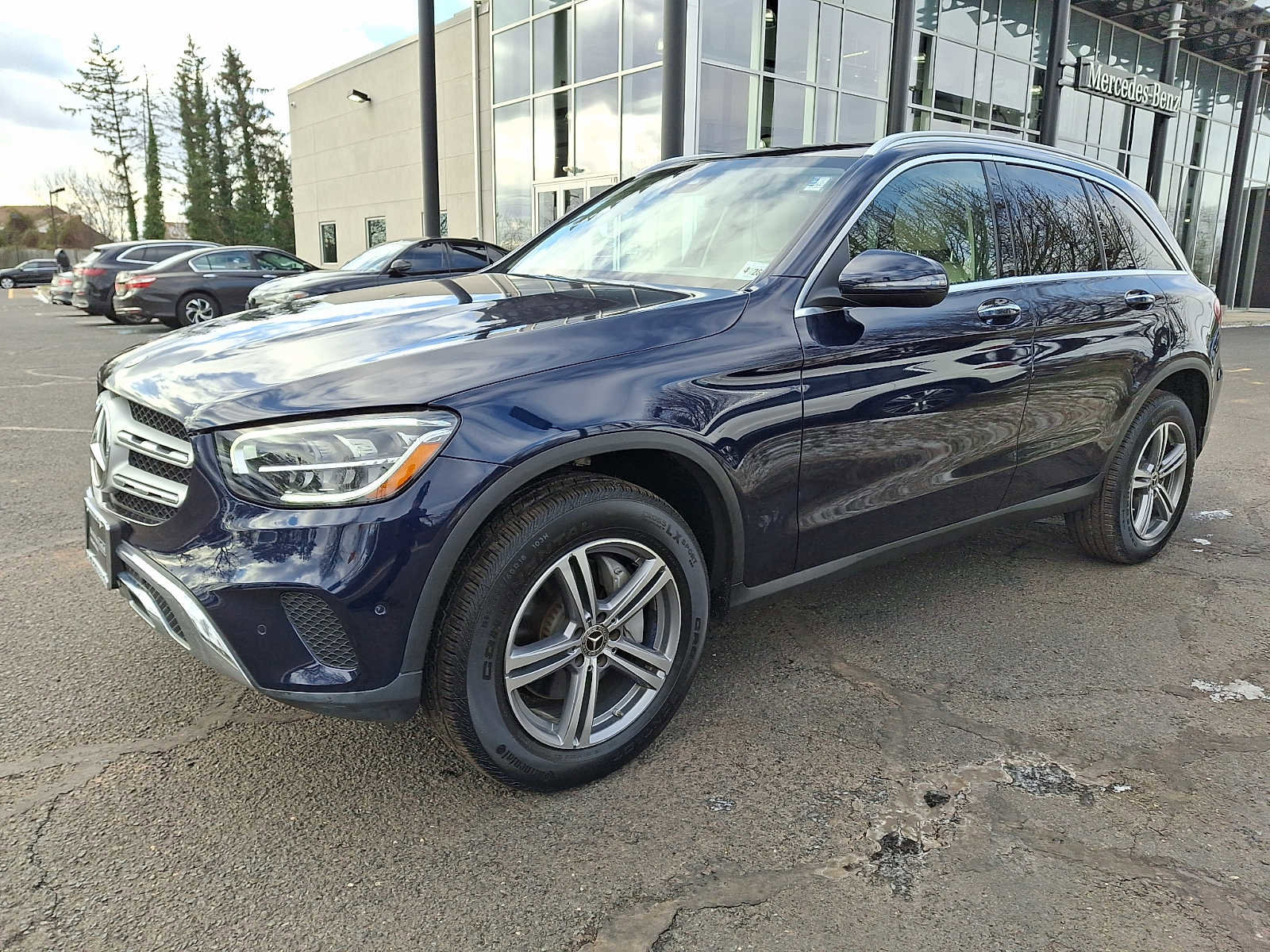 Certified 2022 Mercedes-Benz GLC 300 4MATIC image 3