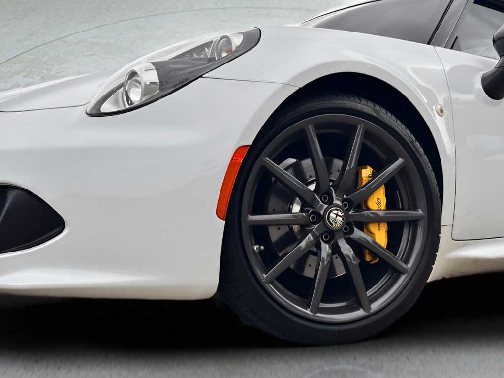 Used 2015 Alfa Romeo 4C Spider w/ Spider Track Package RWD image 26