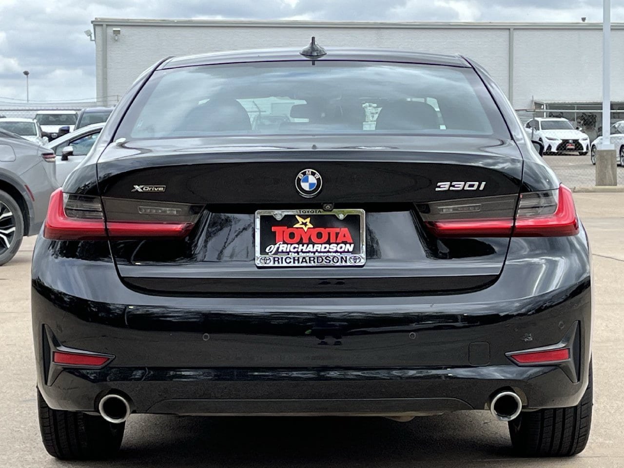 Used 2020 BMW 330i xDrive Sedan w/ Convenience Package AWD/4WD image 5