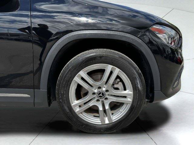 Used 2021 Mercedes-Benz GLA 250 4MATIC w/ Premium Package image 57