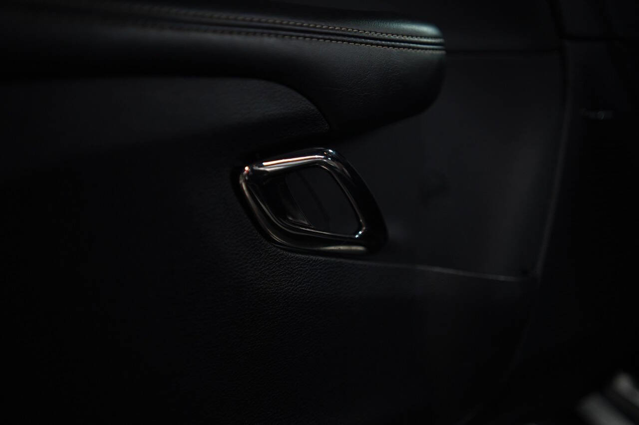 Used 2015 Dodge Challenger SRT Hellcat image 90