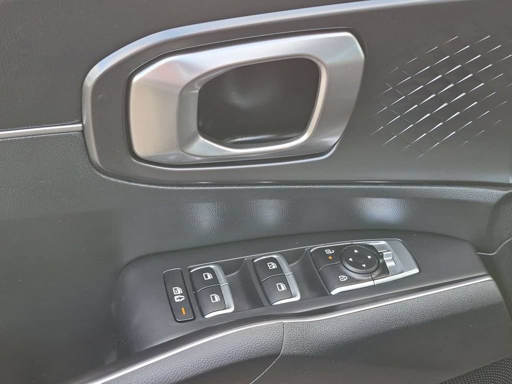Certified 2024 Kia Sorento S w/ Panoramic Sunroof Package FWD image 24