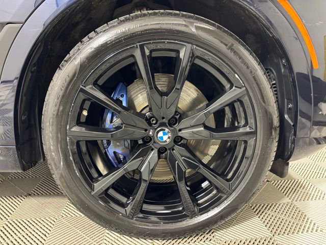 Used 2025 BMW X7 M60i AWD/4WD image 24