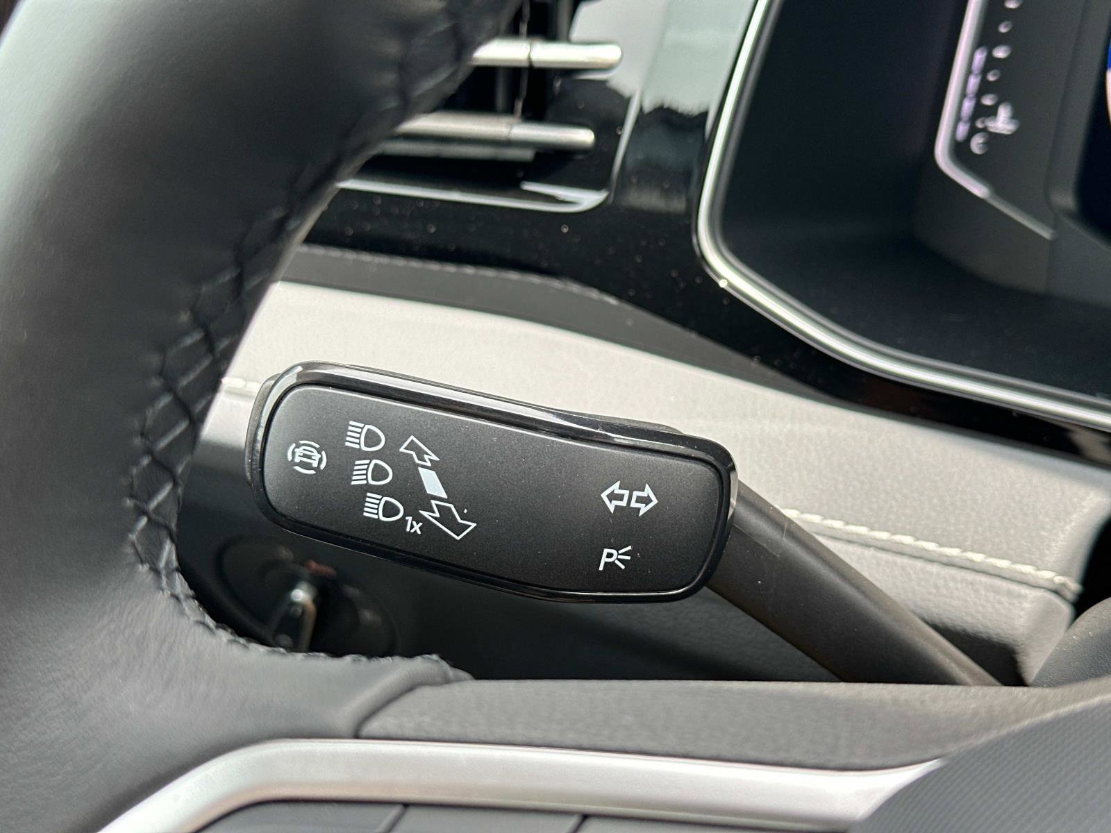 New 2025 Volkswagen Jetta SEL image 26