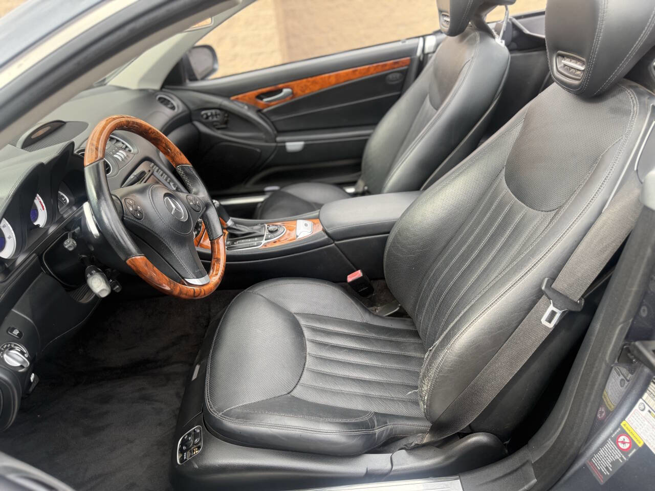 Used 2009 Mercedes-Benz SL 550 w/ Premium I Pkg image 10