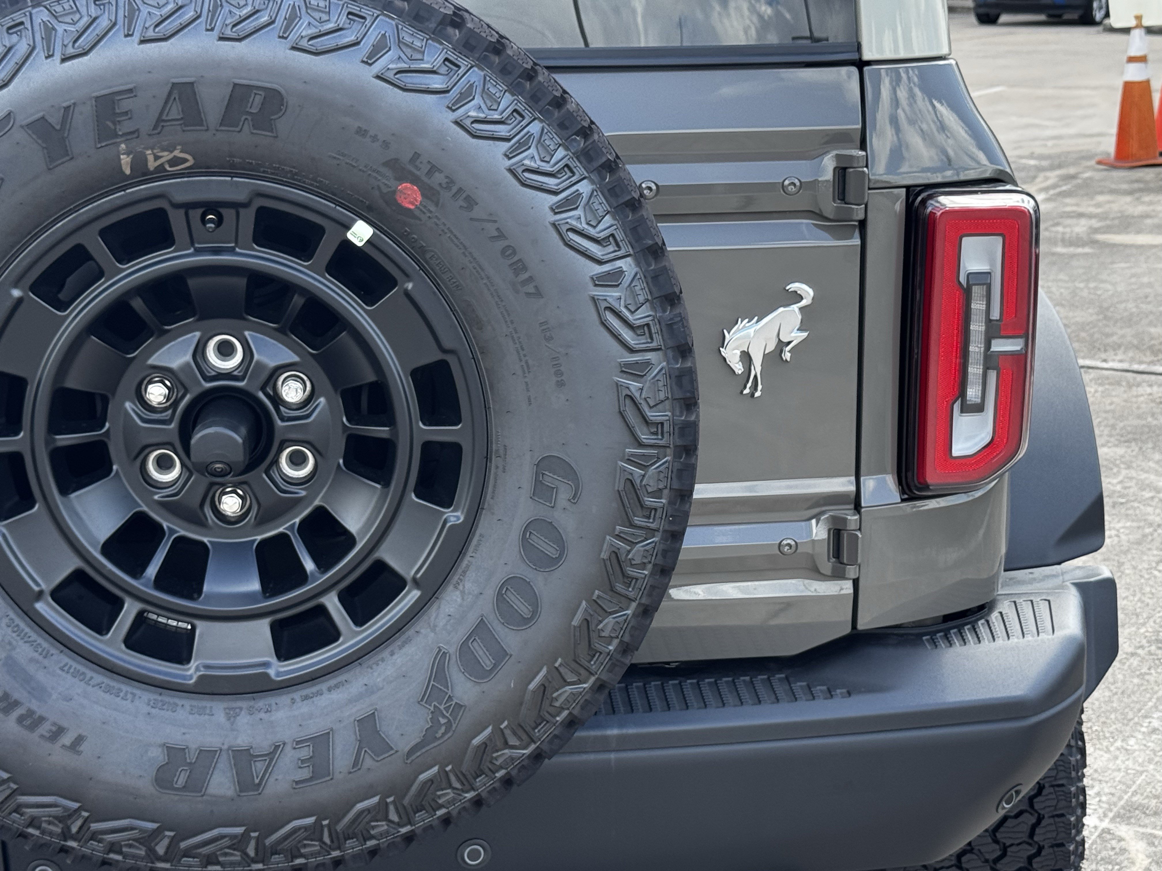 New 2026 Ford Bronco Badlands AWD/4WD image 10