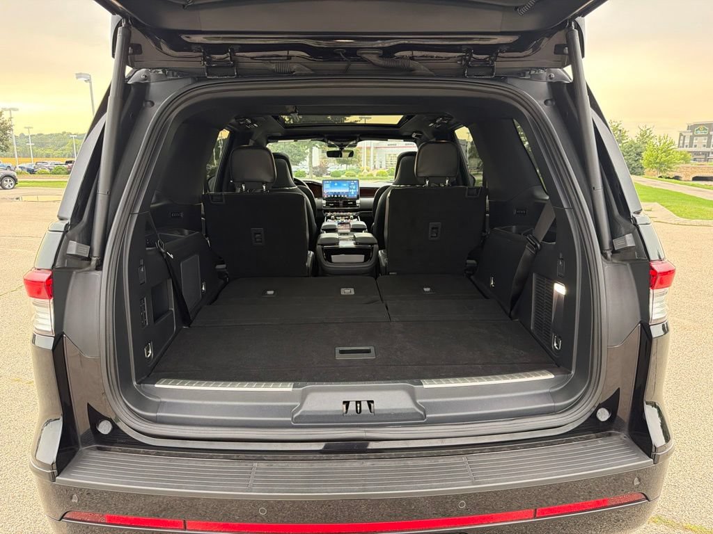 Used 2022 Lincoln Navigator Reserve w/ Equipment Group 201A AWD/4WD image 28