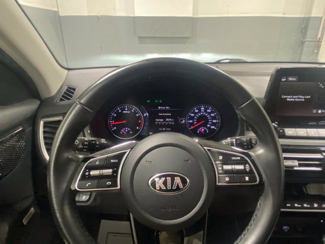 Used 2021 Kia Seltos SX w/ SX Sunroof Package AWD/4WD image 15