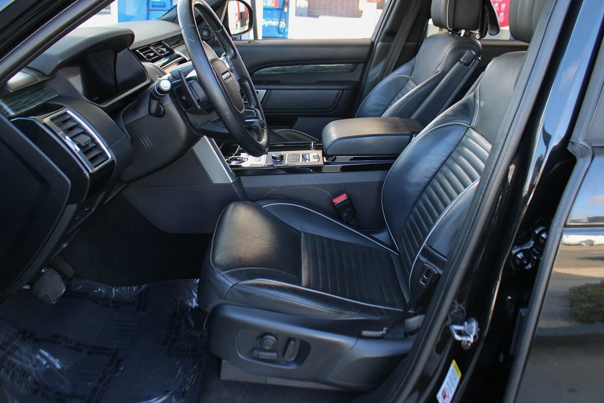 Used 2018 Land Rover Discovery HSE Luxury AWD/4WD image 13