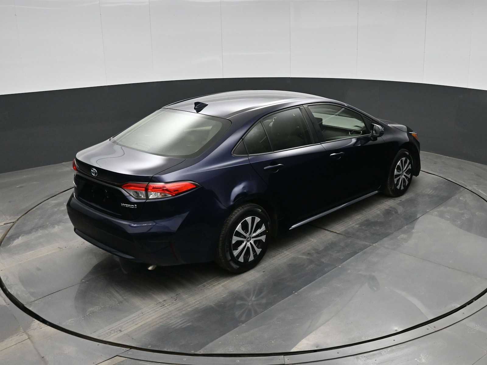 Used 2022 Toyota Corolla LE image 30