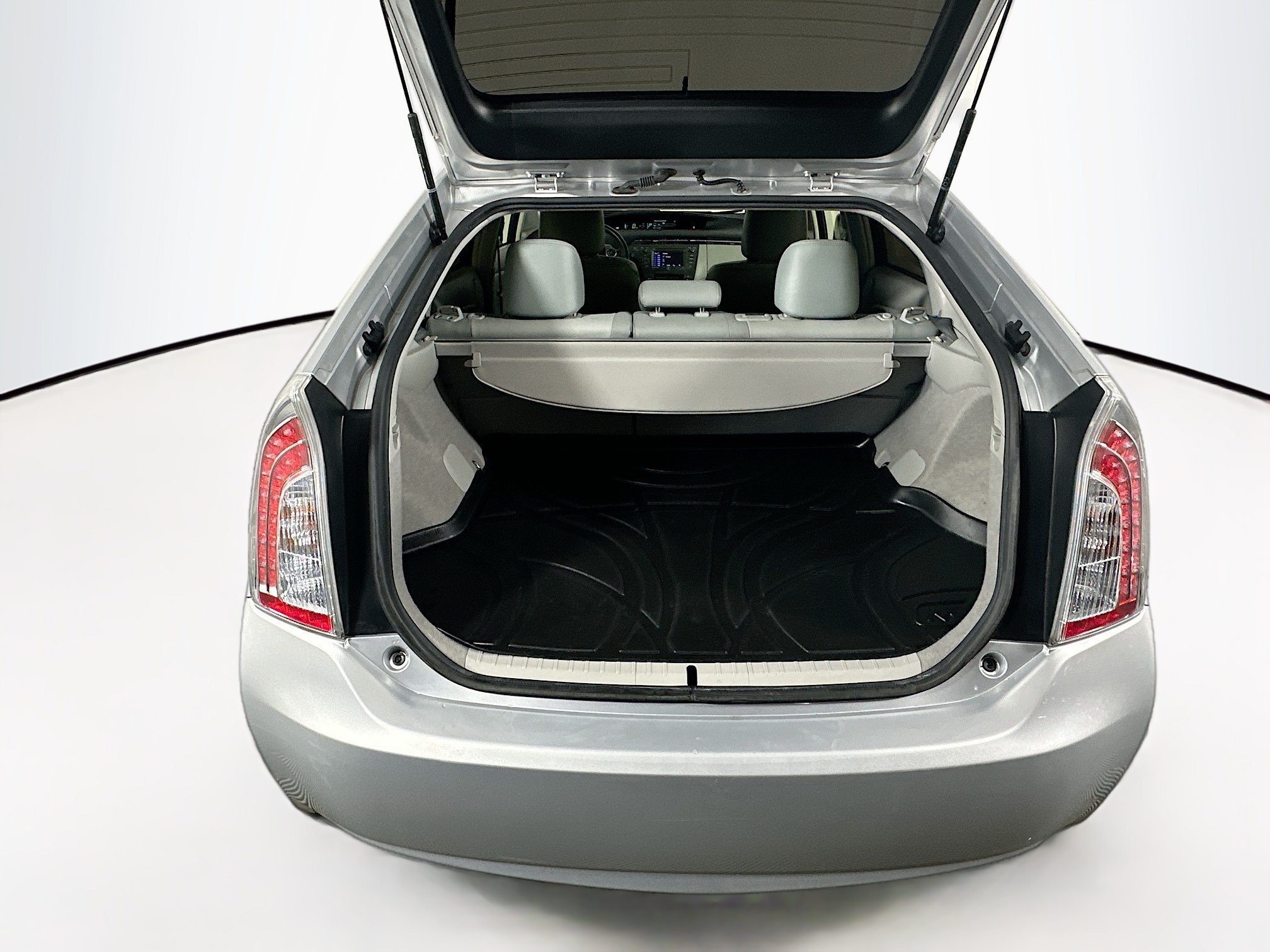 Used 2015 Toyota Prius Four FWD image 26