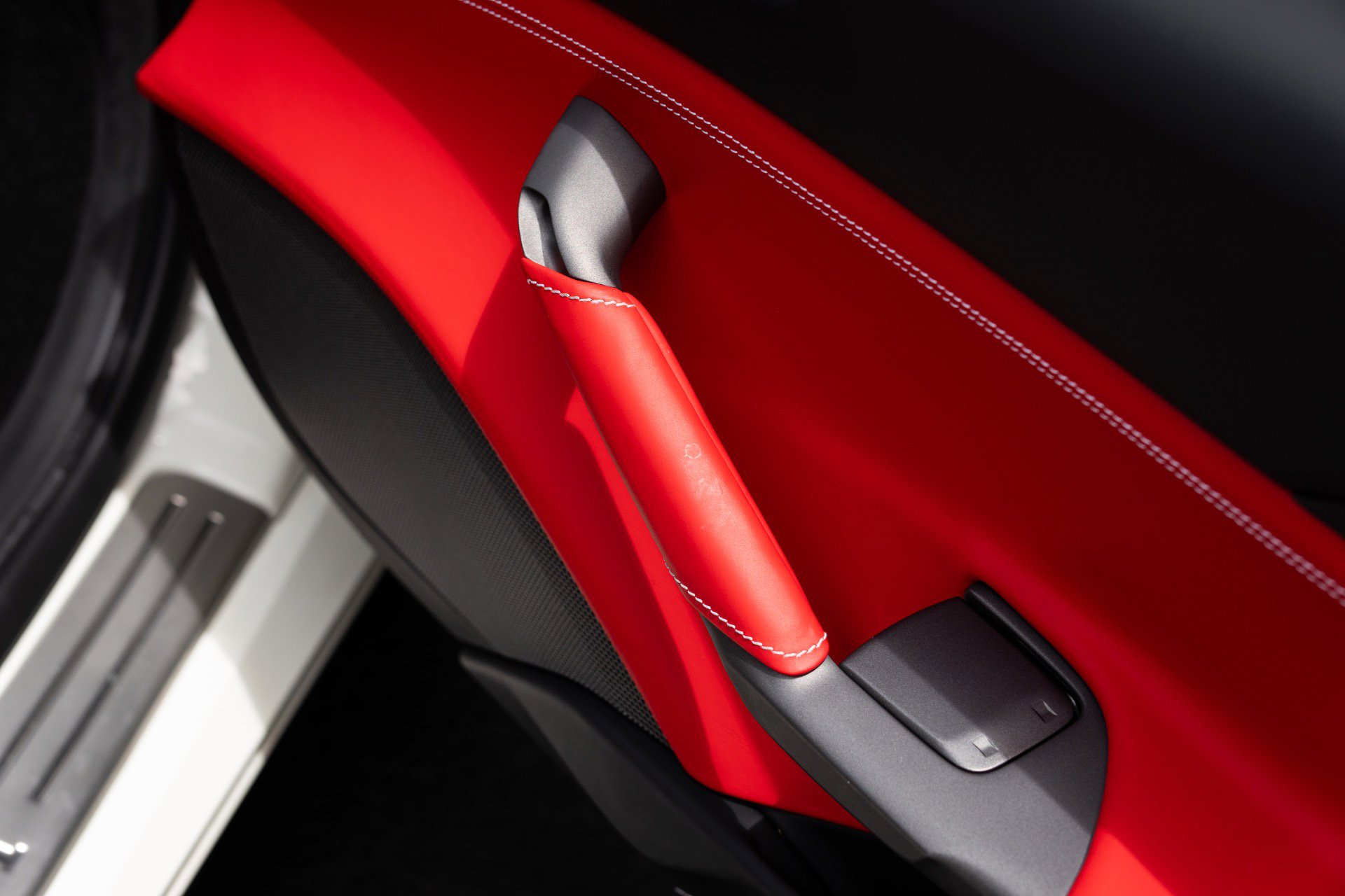 Used 2016 Ferrari 488 GTB RWD image 54