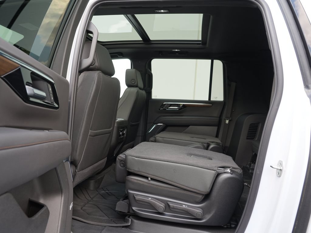 Certified 2026 Chevrolet Suburban High Country w/ Sun And Tow Package AWD/4WD image 19