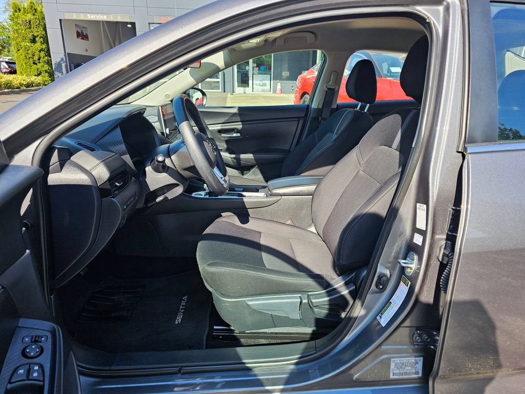 Used 2023 Nissan Sentra SV FWD image 17