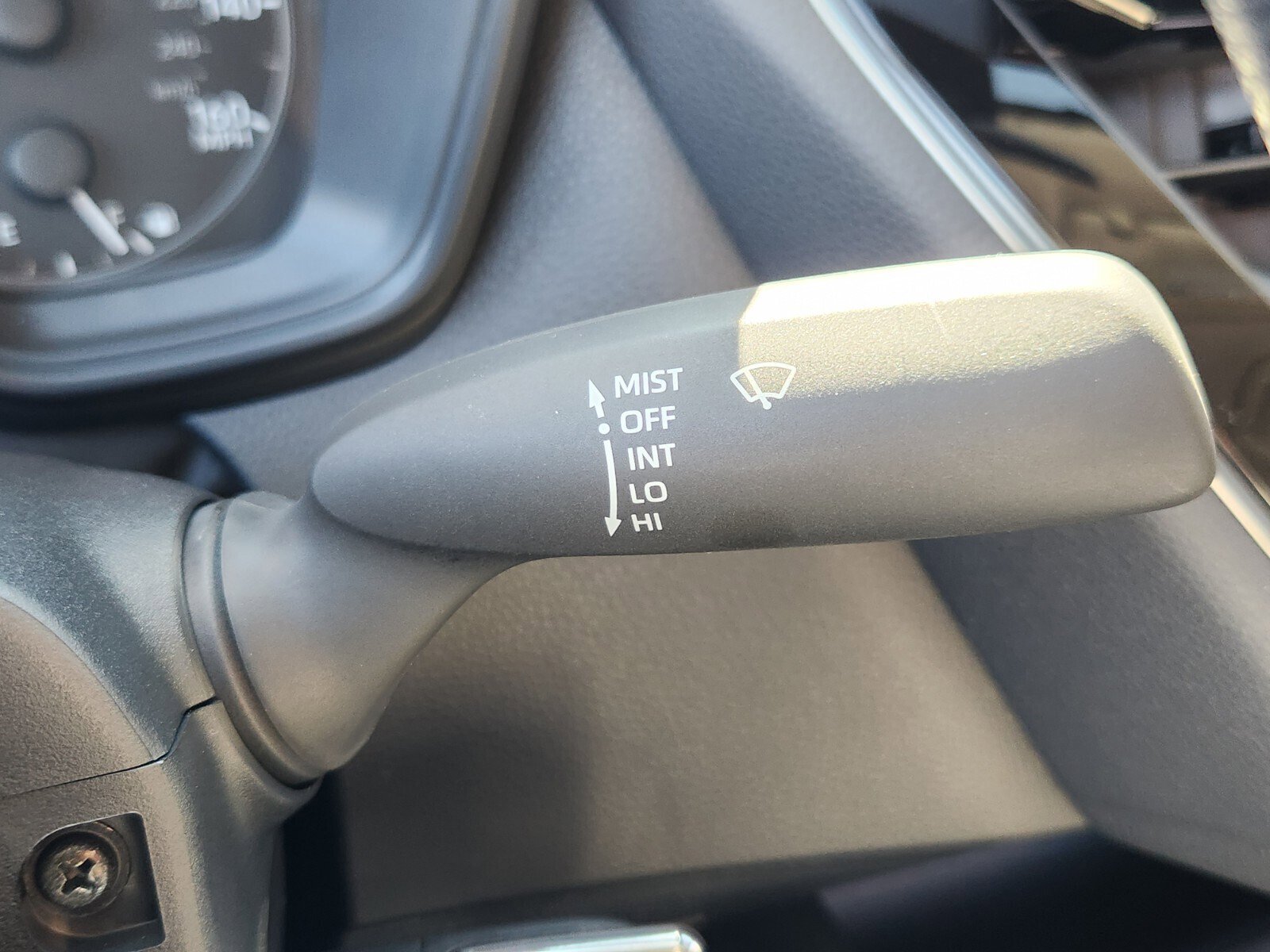 Used 2025 Toyota Corolla LE image 23